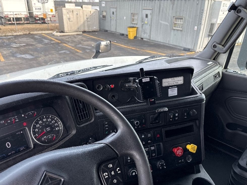 Sleeper Tractor-Heavy Duty Tractors-International-2023-LT625-Obetz-OH-601,297\n\t\tmiles-$ 45,500 - Image 11