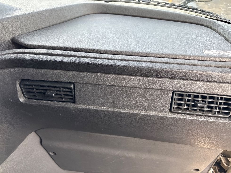 Sleeper Tractor-Heavy Duty Tractors-International-2023-LT625-Obetz-OH-601,297\n\t\tmiles-$ 45,500 - Image 14