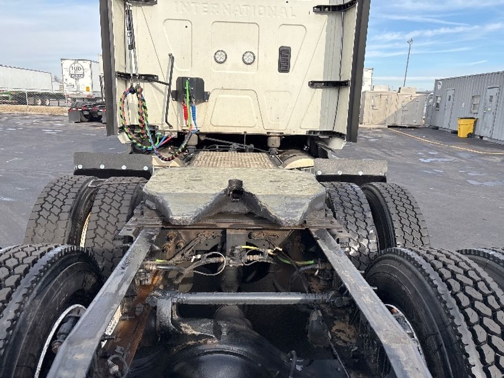 Sleeper Tractor-Heavy Duty Tractors-International-2023-LT625-Obetz-OH-601,297\n\t\tmiles-$ 45,500 - Image 6