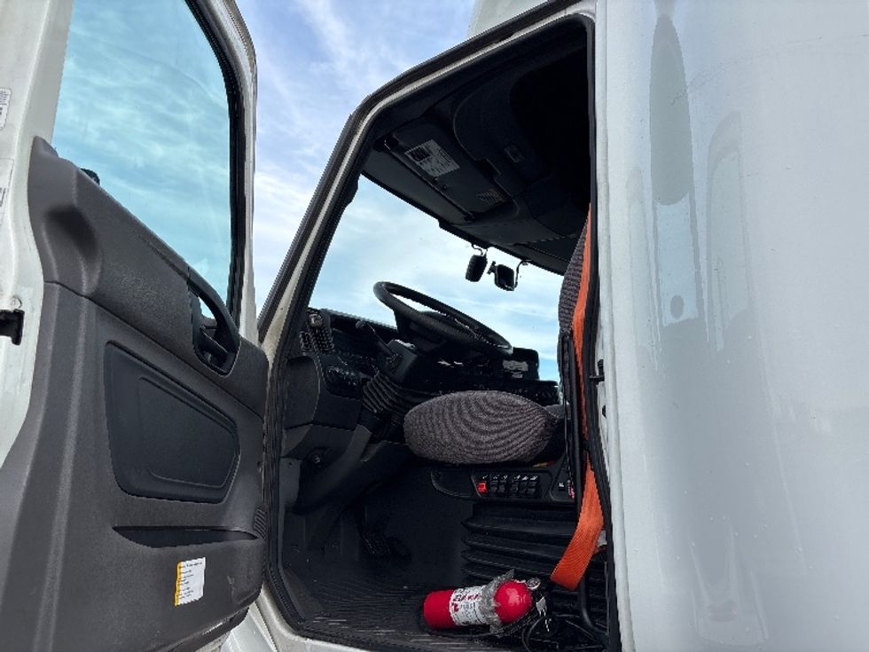 Sleeper Tractor-Heavy Duty Tractors-International-2023-LT625-Obetz-OH-601,297\n\t\tmiles-$ 45,500 - Image 9