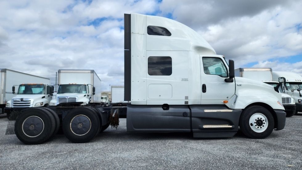 Sleeper Tractor-Heavy Duty Tractors-International-2023-LT625-Ocala-FL-623,165\n\t\tmiles-$ 44,250 - Image 8