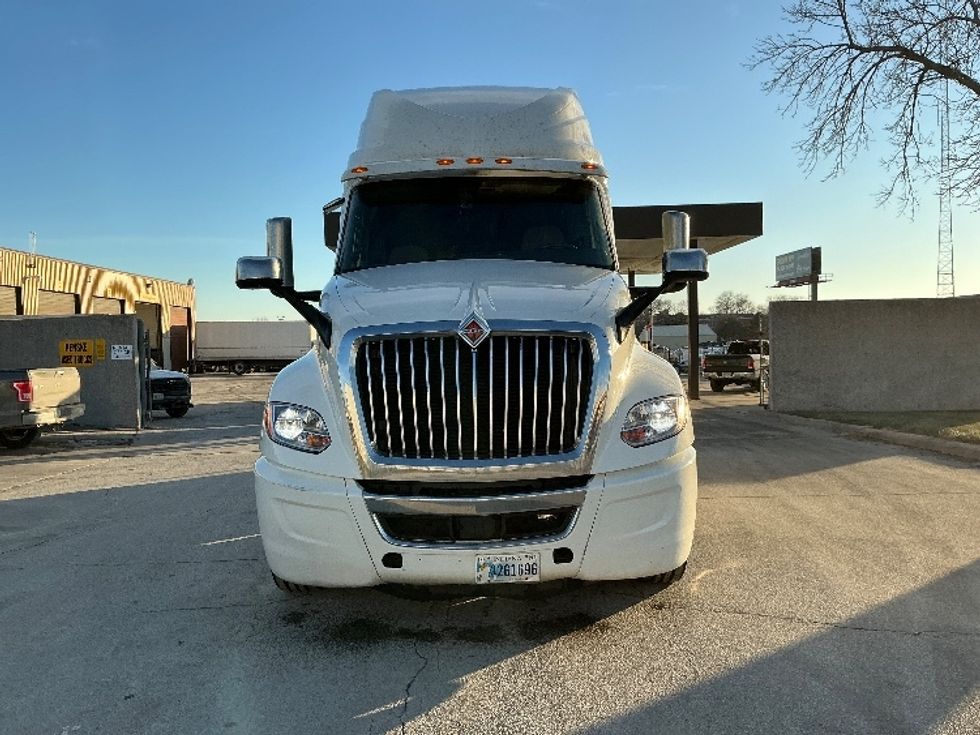Sleeper Tractor-Heavy Duty Tractors-International-2023-LT625-Omaha-NE-552,710\n\t\tmiles-$ 55,750 - Image 2
