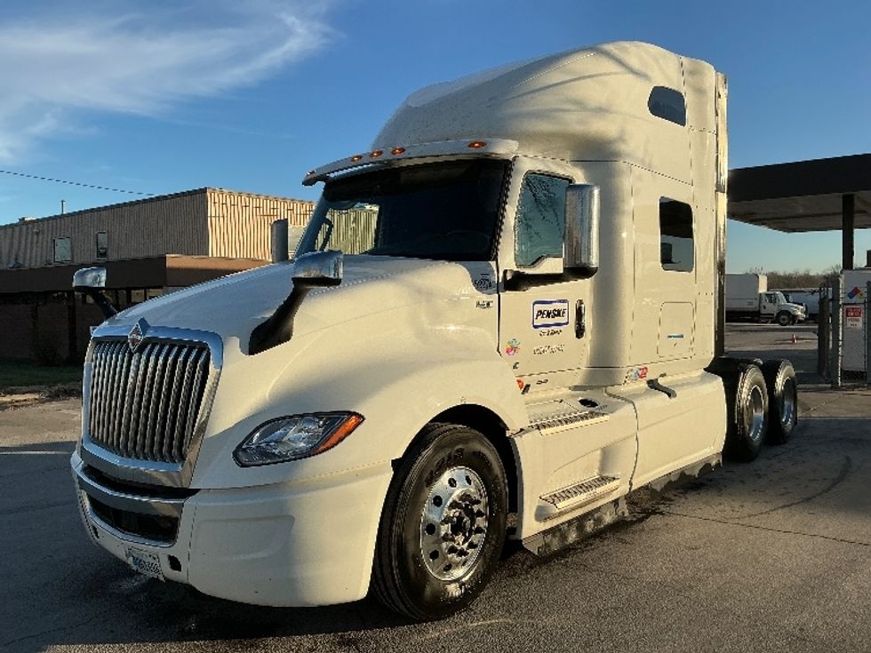 Sleeper Tractor-Heavy Duty Tractors-International-2023-LT625-Omaha-NE-552,710\n\t\tmiles-$ 55,750 - Image 3