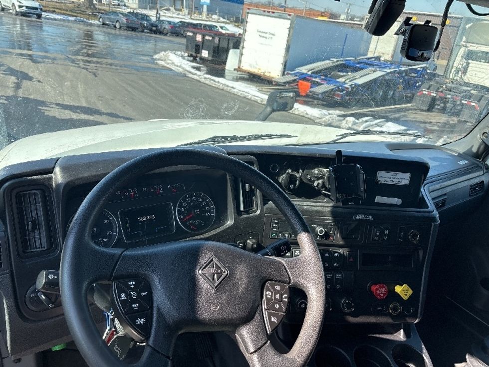 Sleeper Tractor-Heavy Duty Tractors-International-2023-LT625-Pennsauken-NJ-563,545\n\t\tmiles-$ 49,000 - Image 11