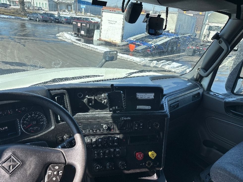 Sleeper Tractor-Heavy Duty Tractors-International-2023-LT625-Pennsauken-NJ-563,545\n\t\tmiles-$ 49,000 - Image 12