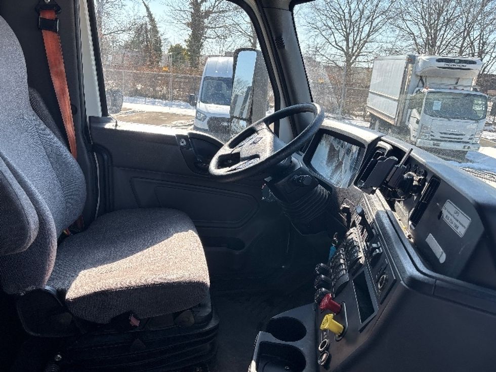 Sleeper Tractor-Heavy Duty Tractors-International-2023-LT625-Pennsauken-NJ-563,545\n\t\tmiles-$ 49,000 - Image 15