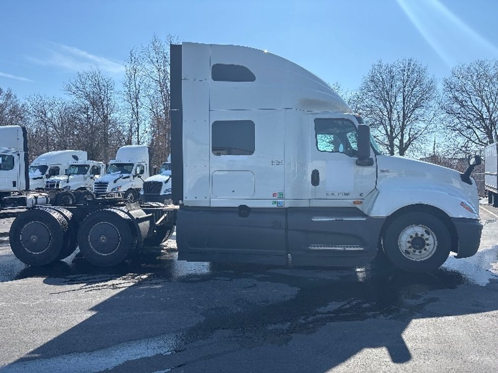 Sleeper Tractor-Heavy Duty Tractors-International-2023-LT625-Pennsauken-NJ-563,545\n\t\tmiles-$ 49,000 - Image 8