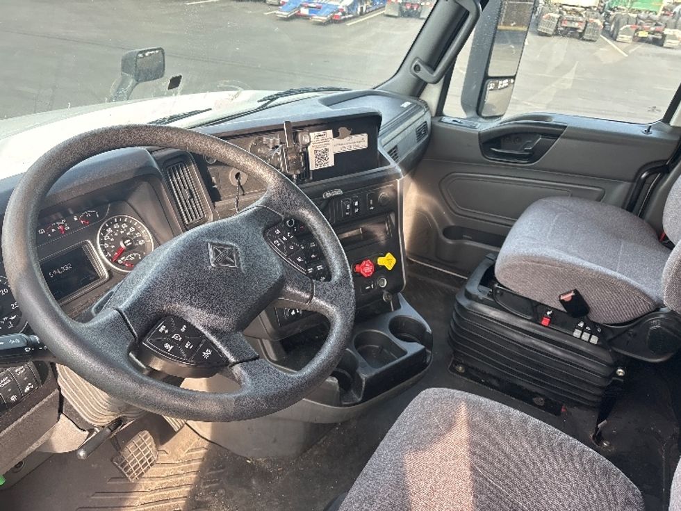 Sleeper Tractor-Heavy Duty Tractors-International-2023-LT625-Pennsauken-NJ-594,363\n\t\tmiles-$ 46,000 - Image 10