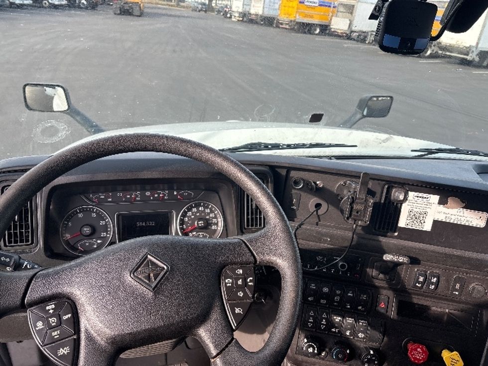 Sleeper Tractor-Heavy Duty Tractors-International-2023-LT625-Pennsauken-NJ-594,363\n\t\tmiles-$ 46,000 - Image 11