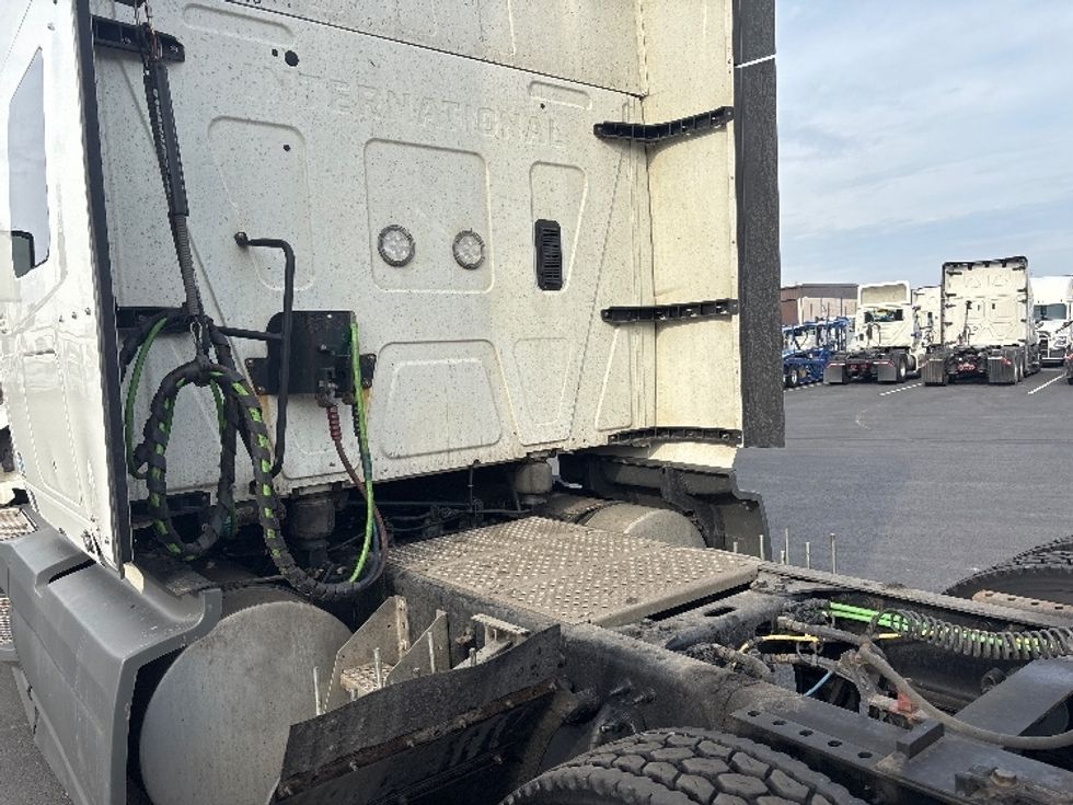 Sleeper Tractor-Heavy Duty Tractors-International-2023-LT625-Pennsauken-NJ-594,363\n\t\tmiles-$ 46,000 - Image 24
