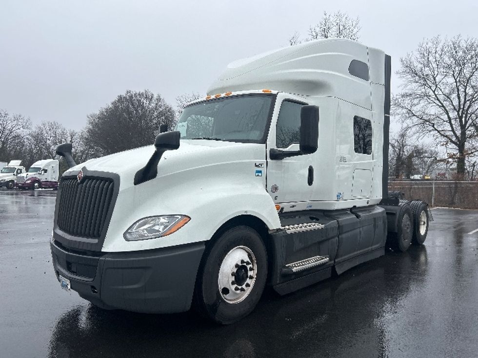 Sleeper Tractor-Heavy Duty Tractors-International-2023-LT625-Pennsauken-NJ-595,030\n\t\tmiles-$ 45,750 - Image 3