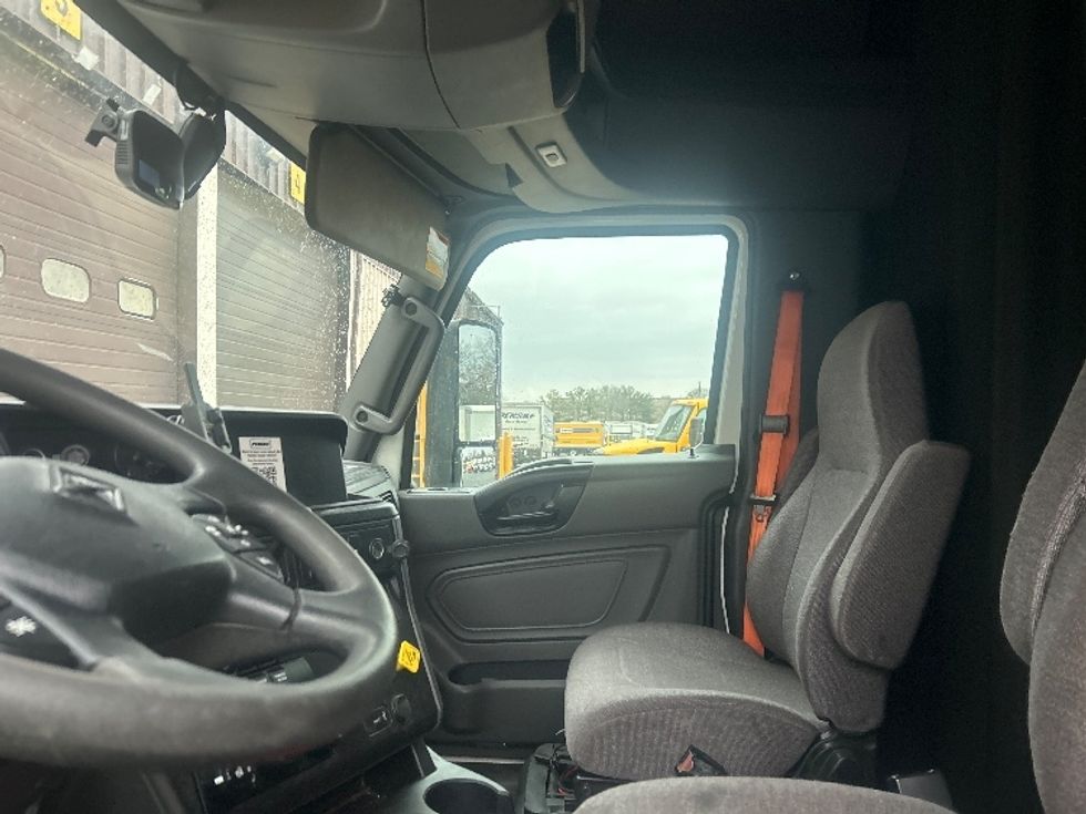 Sleeper Tractor-Heavy Duty Tractors-International-2023-LT625-Pennsauken-NJ-603,754\n\t\tmiles-$ 45,250 - Image 10