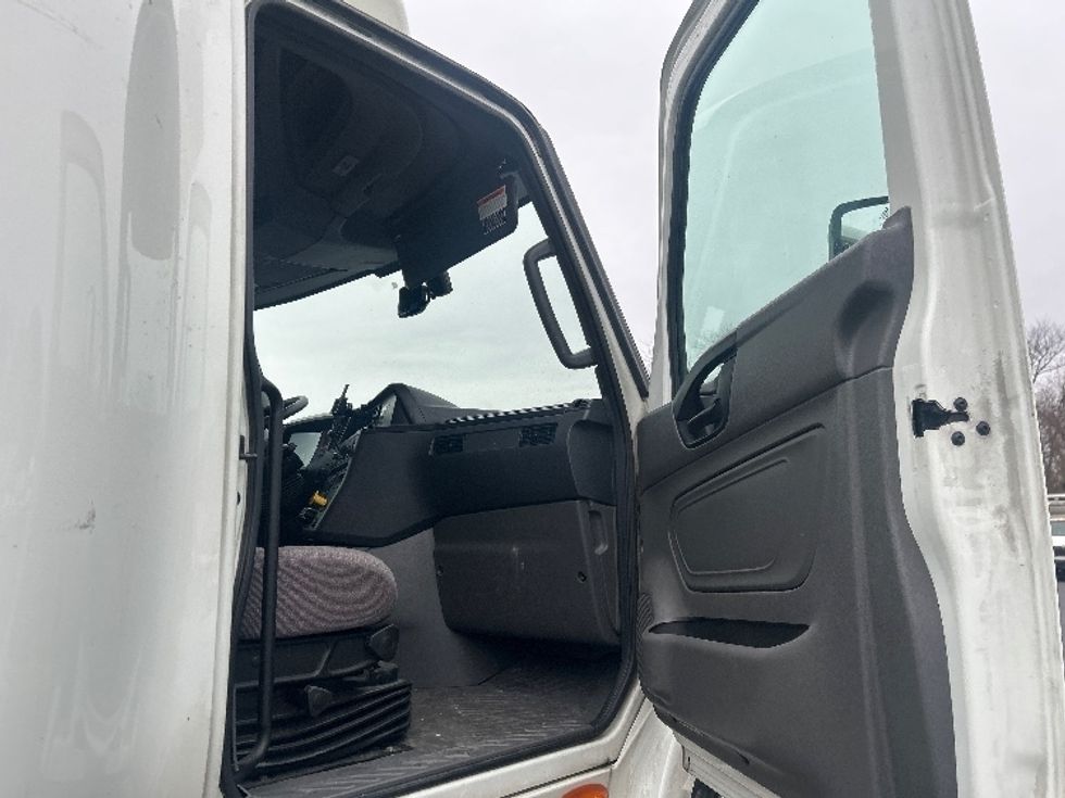 Sleeper Tractor-Heavy Duty Tractors-International-2023-LT625-Pennsauken-NJ-603,754\n\t\tmiles-$ 45,250 - Image 13