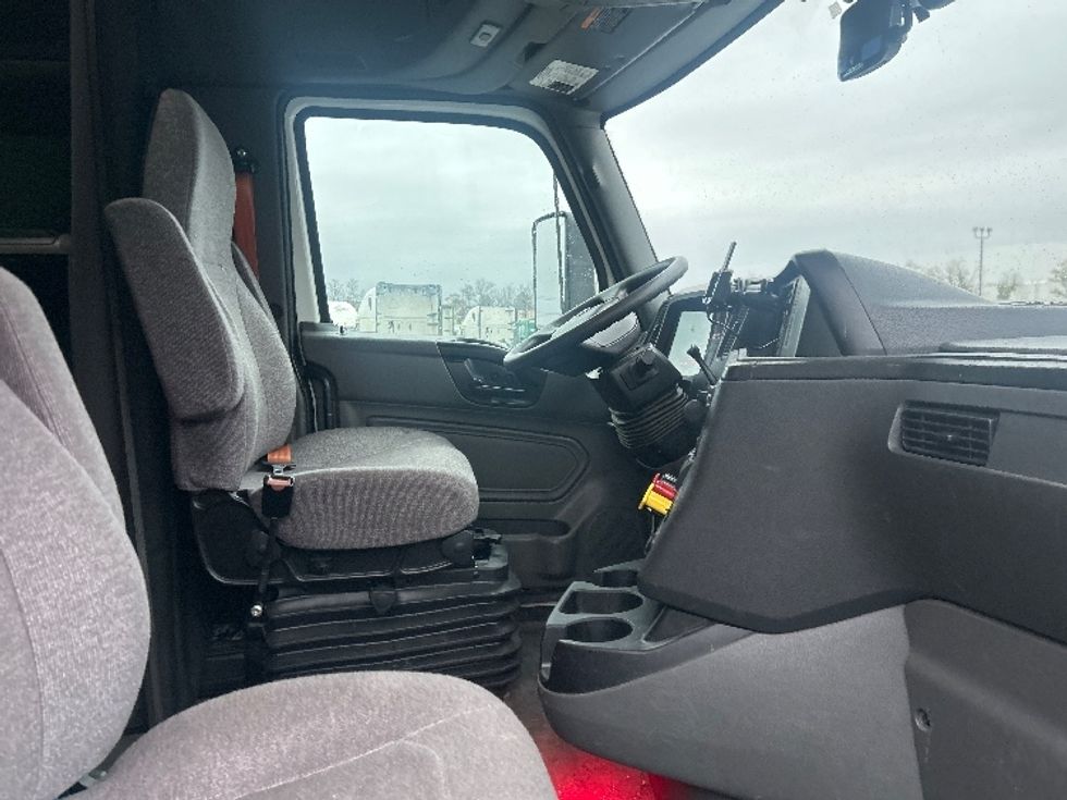 Sleeper Tractor-Heavy Duty Tractors-International-2023-LT625-Pennsauken-NJ-603,754\n\t\tmiles-$ 45,250 - Image 15