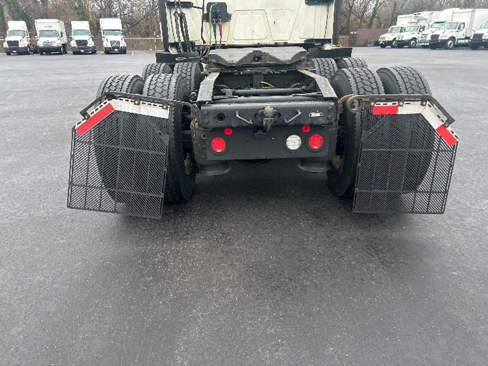 Sleeper Tractor-Heavy Duty Tractors-International-2023-LT625-Pennsauken-NJ-603,754\n\t\tmiles-$ 45,250 - Image 25