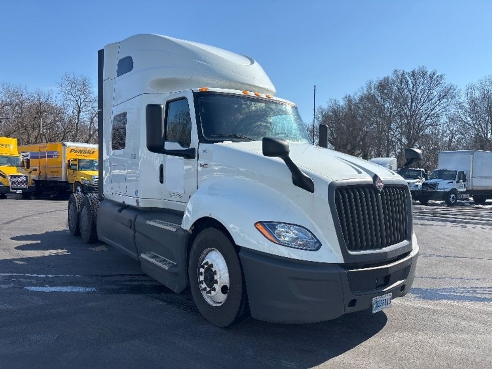Sleeper Tractor-Heavy Duty Tractors-International-2023-LT625-Pennsauken-NJ-653,580\n\t\tmiles-$ 40,500 - Image 1
