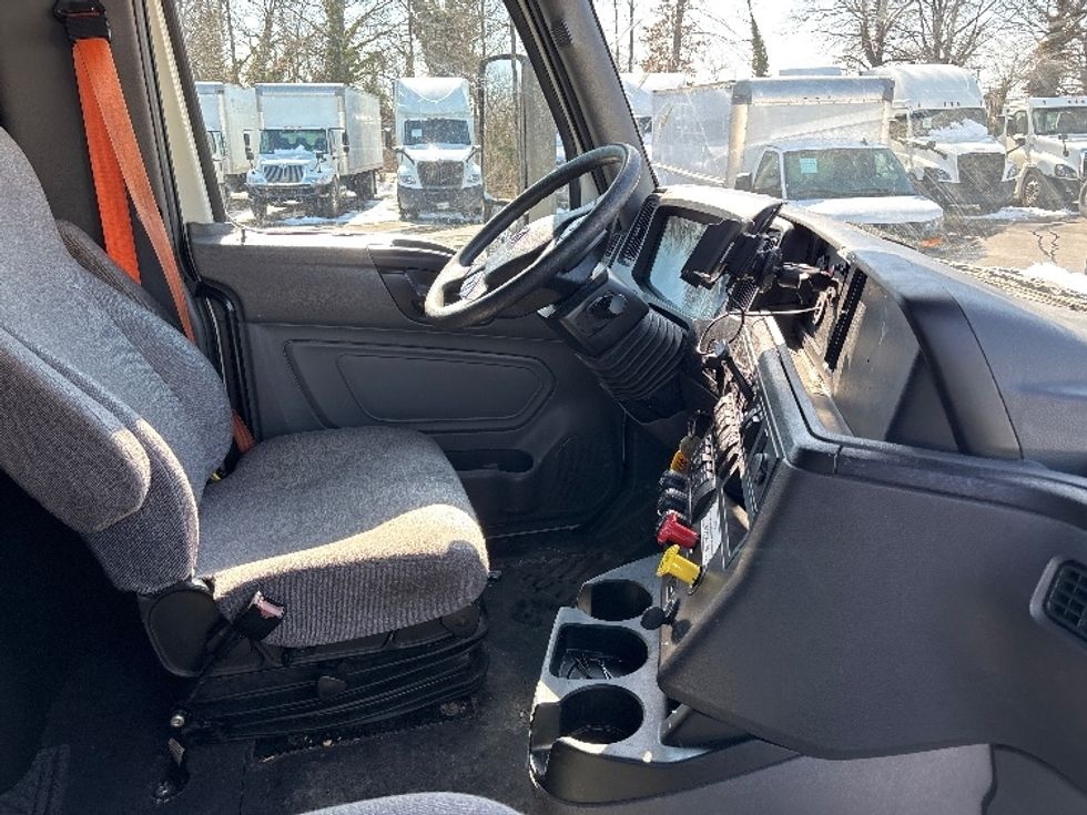 Sleeper Tractor-Heavy Duty Tractors-International-2023-LT625-Pennsauken-NJ-653,580\n\t\tmiles-$ 40,500 - Image 15