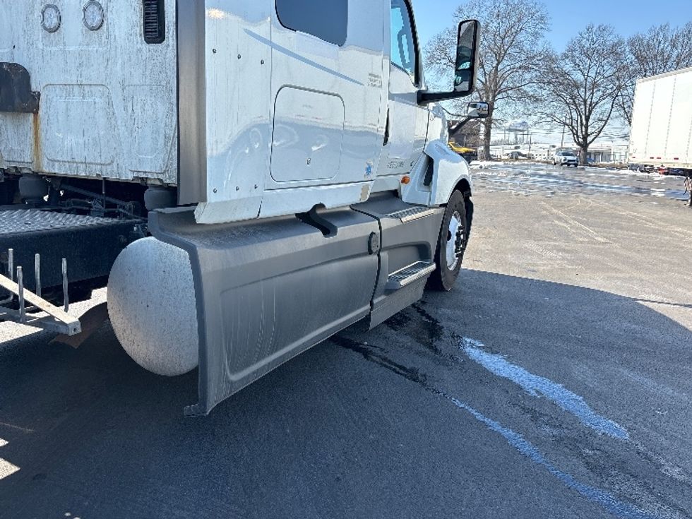 Sleeper Tractor-Heavy Duty Tractors-International-2023-LT625-Pennsauken-NJ-653,580\n\t\tmiles-$ 40,500 - Image 26