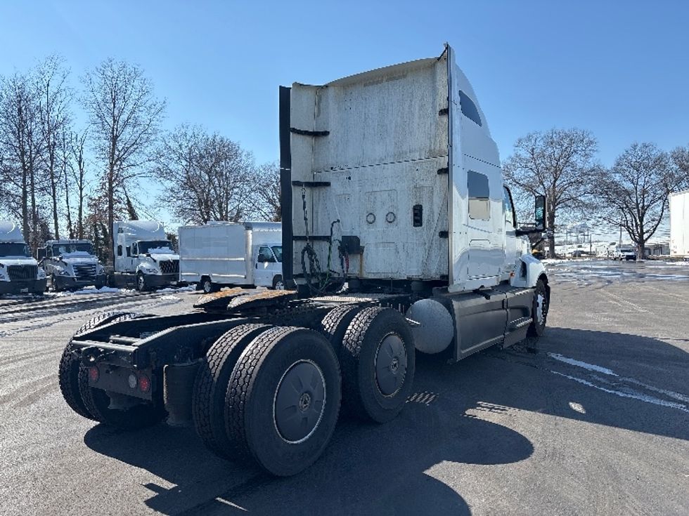 Sleeper Tractor-Heavy Duty Tractors-International-2023-LT625-Pennsauken-NJ-653,580\n\t\tmiles-$ 40,500 - Image 7