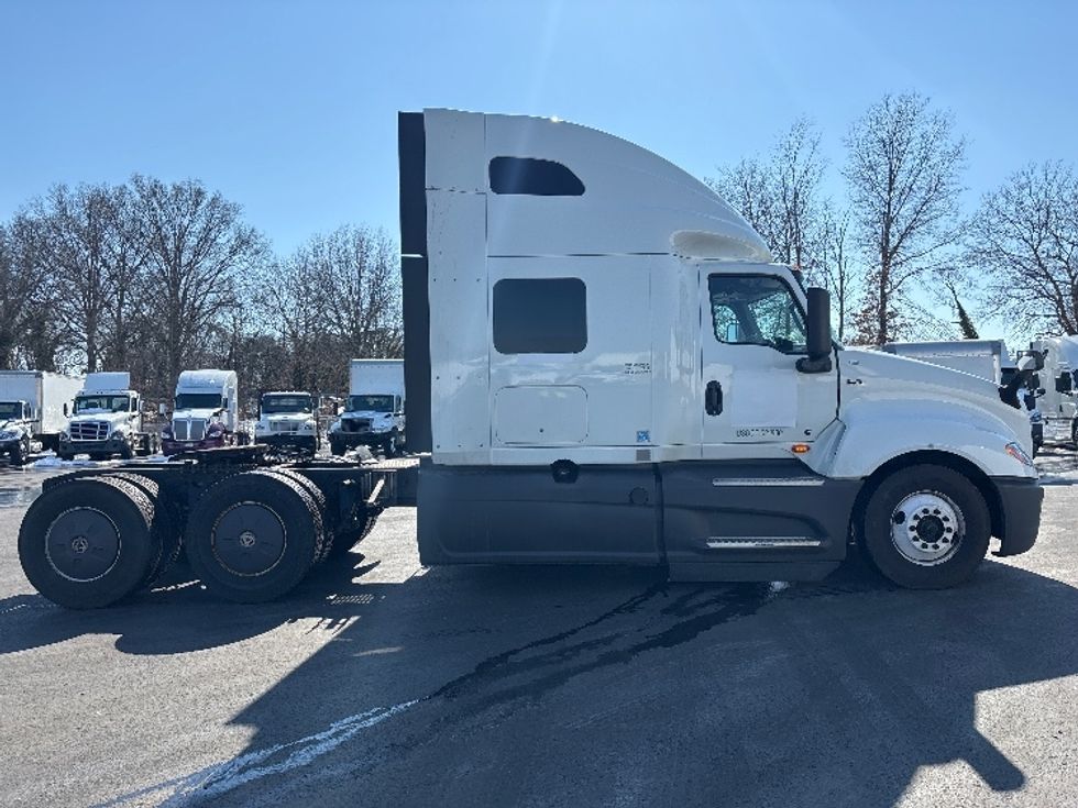 Sleeper Tractor-Heavy Duty Tractors-International-2023-LT625-Pennsauken-NJ-653,580\n\t\tmiles-$ 40,500 - Image 8