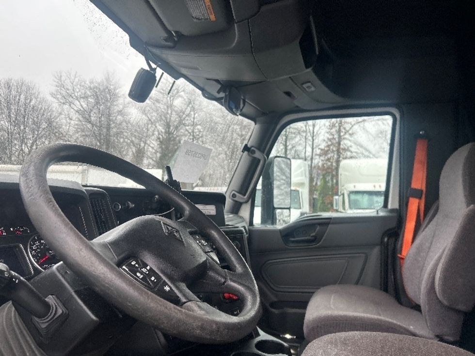 Sleeper Tractor-Heavy Duty Tractors-International-2023-LT625-Pennsauken-NJ-703,499\n\t\tmiles-$ 35,750 - Image 10