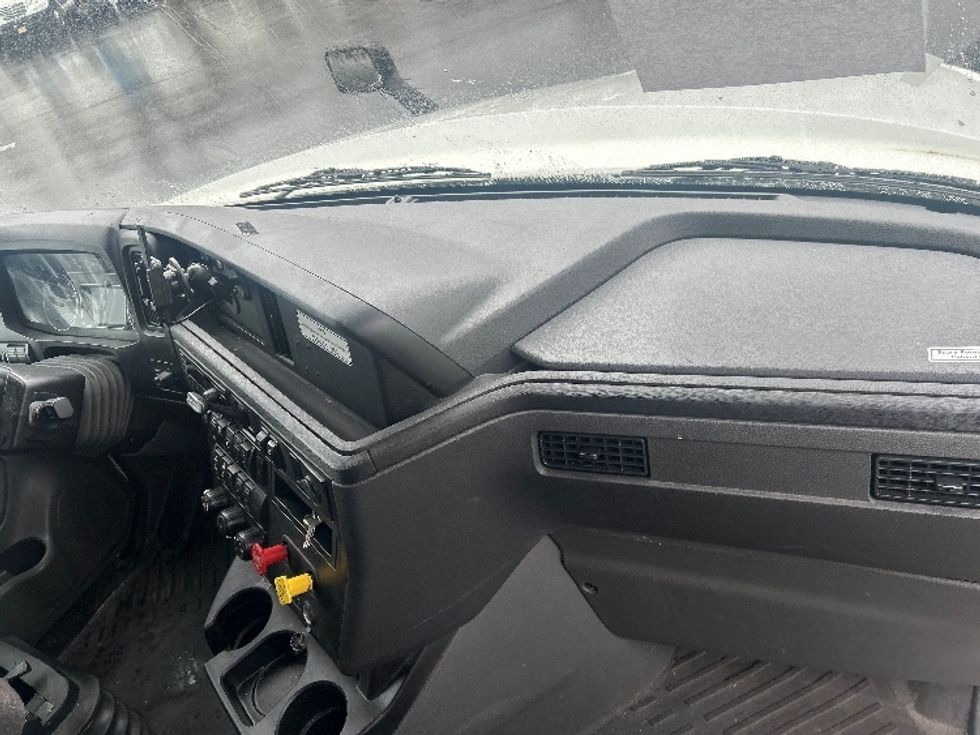 Sleeper Tractor-Heavy Duty Tractors-International-2023-LT625-Pennsauken-NJ-703,499\n\t\tmiles-$ 35,750 - Image 14