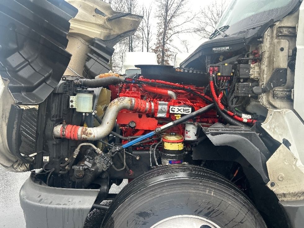 Sleeper Tractor-Heavy Duty Tractors-International-2023-LT625-Pennsauken-NJ-703,499\n\t\tmiles-$ 35,750 - Image 21