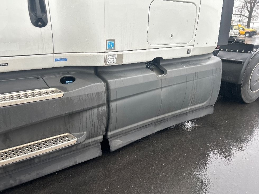 Sleeper Tractor-Heavy Duty Tractors-International-2023-LT625-Pennsauken-NJ-703,499\n\t\tmiles-$ 35,750 - Image 26