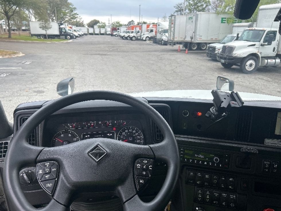 Sleeper Tractor-Heavy Duty Tractors-International-2023-LT625-Pensacola-FL-558,055\n\t\tmiles-$ 50,500 - Image 11