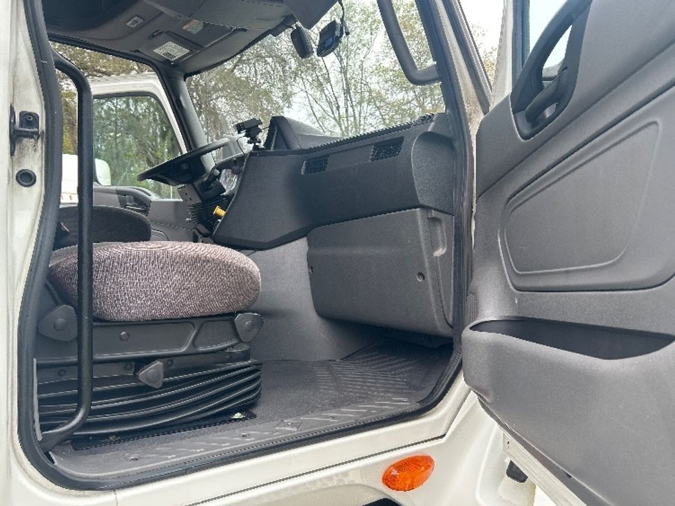 Sleeper Tractor-Heavy Duty Tractors-International-2023-LT625-Pensacola-FL-558,055\n\t\tmiles-$ 50,500 - Image 13