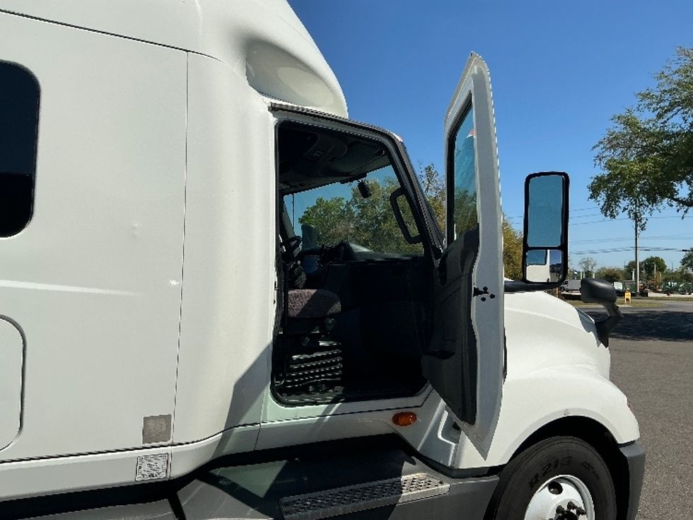 Sleeper Tractor-Heavy Duty Tractors-International-2023-LT625-Pensacola-FL-582,466\n\t\tmiles-$ 48,250 - Image 11