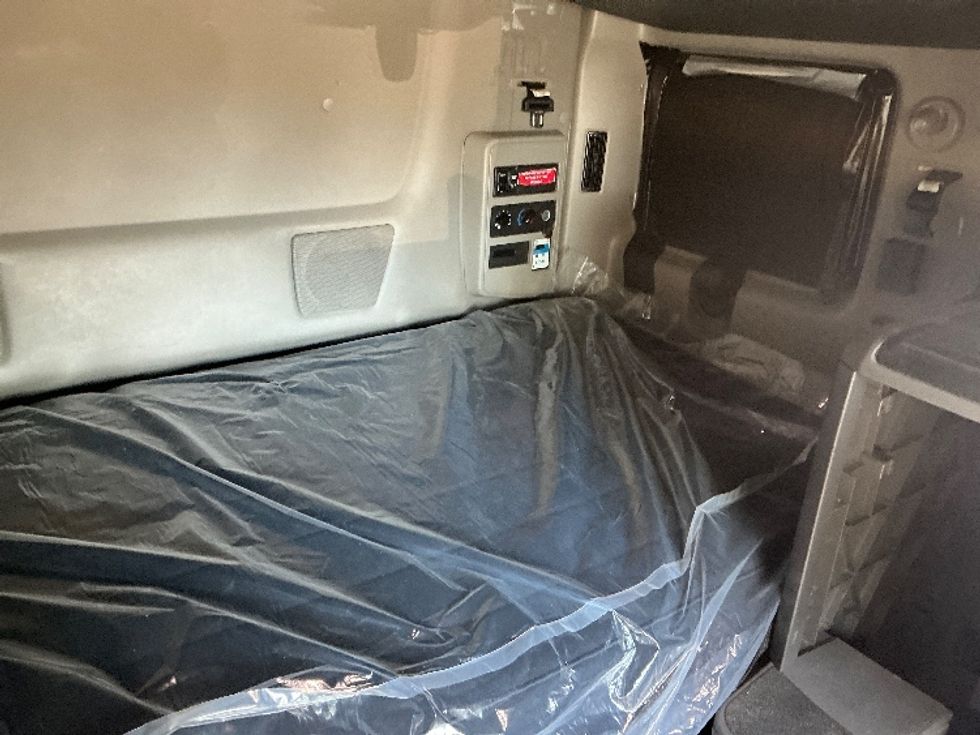 Sleeper Tractor-Heavy Duty Tractors-International-2023-LT625-Pensacola-FL-582,466\n\t\tmiles-$ 48,250 - Image 15