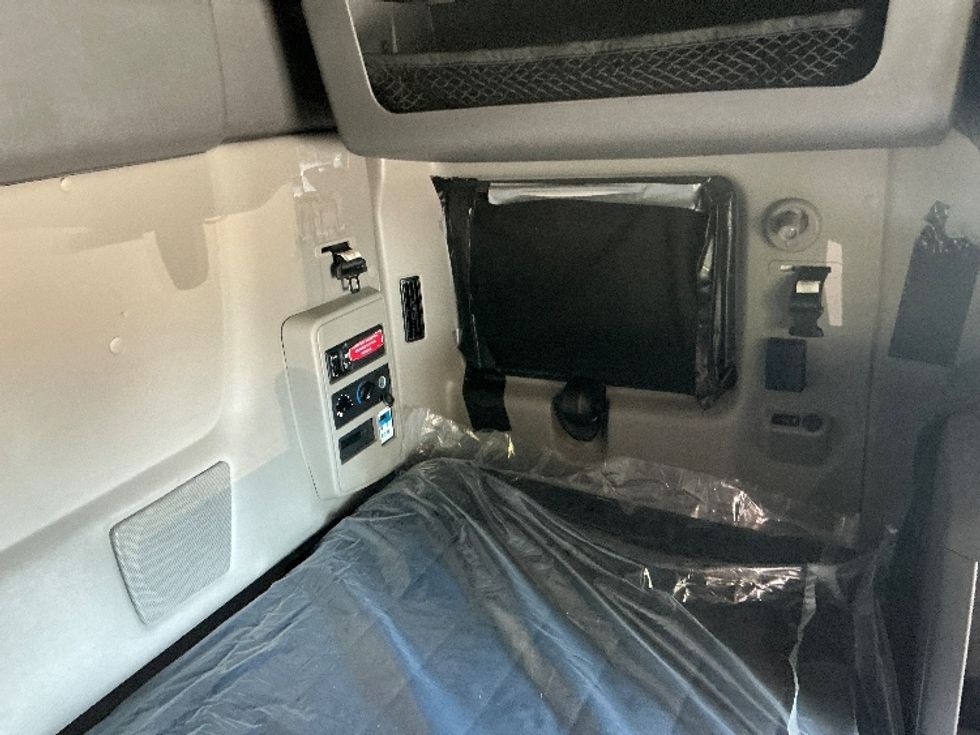 Sleeper Tractor-Heavy Duty Tractors-International-2023-LT625-Pensacola-FL-582,466\n\t\tmiles-$ 48,250 - Image 16