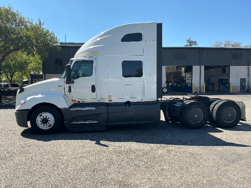 Sleeper Tractor-Heavy Duty Tractors-International-2023-LT625-Pensacola-FL-582,466\n\t\tmiles-$ 48,250 - Image 4