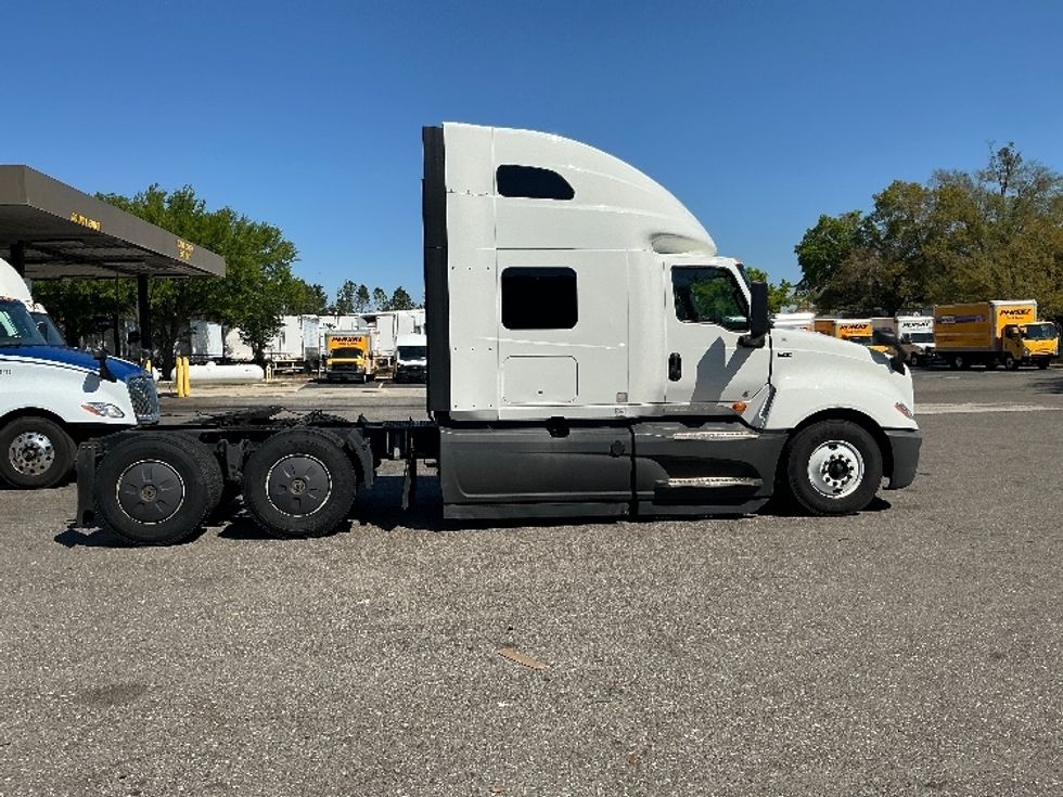 Sleeper Tractor-Heavy Duty Tractors-International-2023-LT625-Pensacola-FL-582,466\n\t\tmiles-$ 48,250 - Image 8