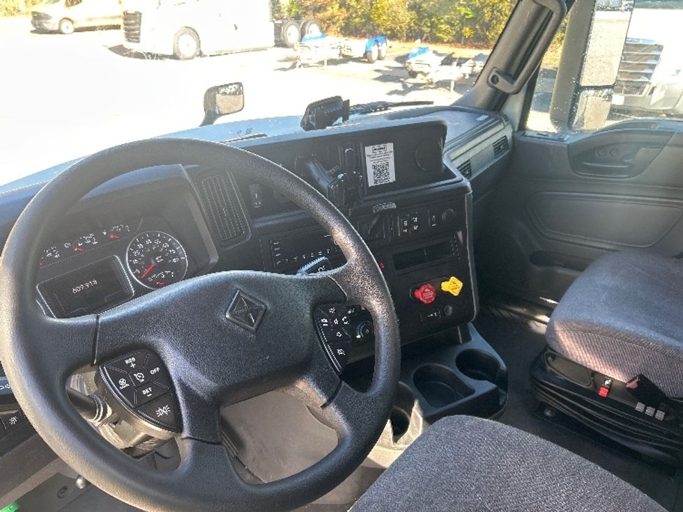 Sleeper Tractor-Heavy Duty Tractors-International-2023-LT625-Pensacola-FL-609,918\n\t\tmiles-$ 45,500 - Image 10