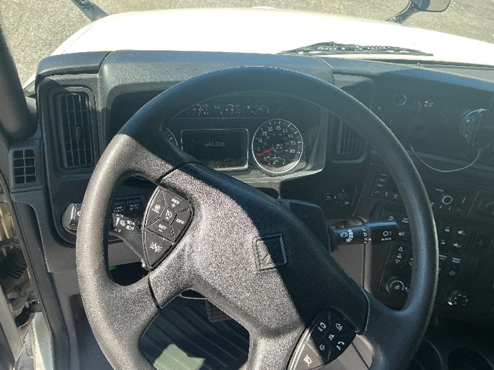 Sleeper Tractor-Heavy Duty Tractors-International-2023-LT625-Pensacola-FL-643,327\n\t\tmiles-$ 42,250 - Image 11