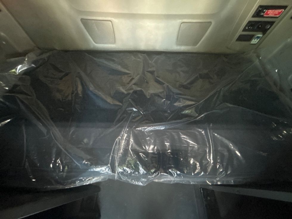 Sleeper Tractor-Heavy Duty Tractors-International-2023-LT625-Pensacola-FL-643,327\n\t\tmiles-$ 42,250 - Image 17