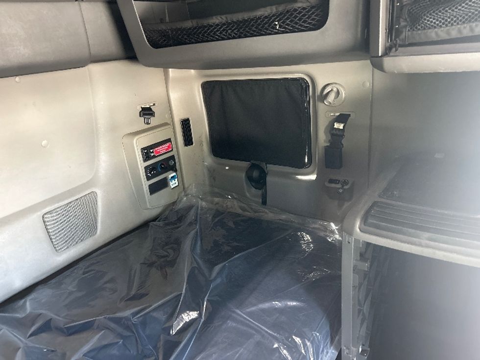 Sleeper Tractor-Heavy Duty Tractors-International-2023-LT625-Pensacola-FL-643,327\n\t\tmiles-$ 42,250 - Image 18