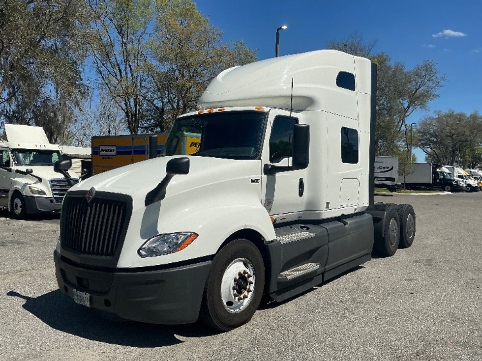 Sleeper Tractor-Heavy Duty Tractors-International-2023-LT625-Pensacola-FL-643,327\n\t\tmiles-$ 42,250 - Image 3
