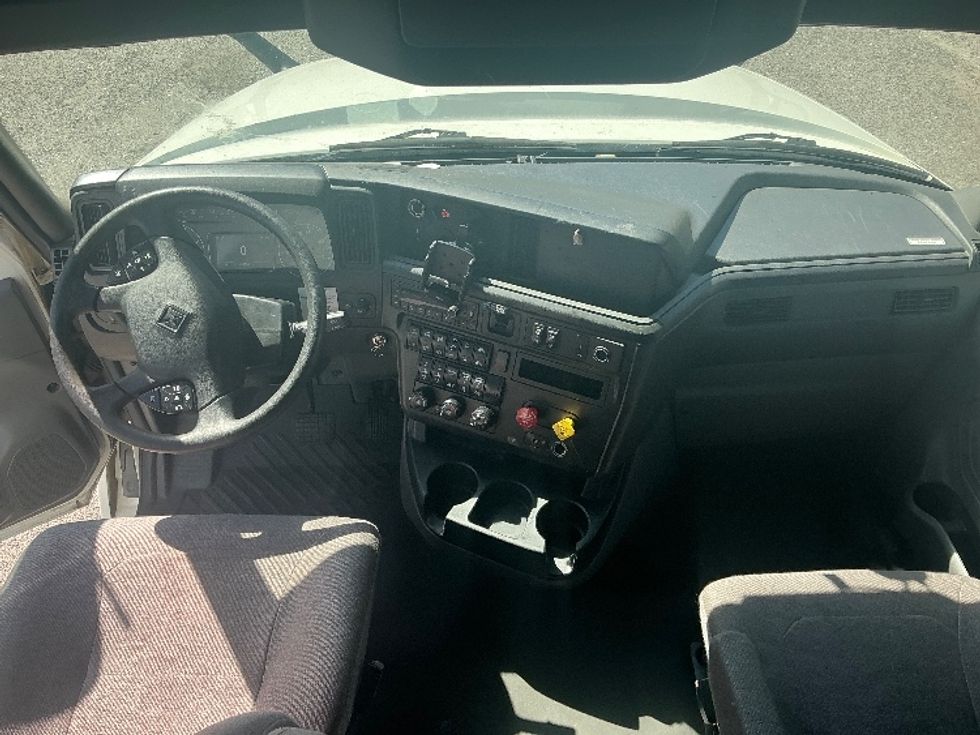 Sleeper Tractor-Heavy Duty Tractors-International-2023-LT625-Pensacola-FL-654,583\n\t\tmiles-$ 41,250 - Image 12
