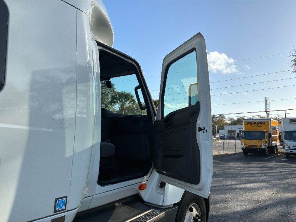 Sleeper Tractor-Heavy Duty Tractors-International-2023-LT625-Pensacola-FL-683,644\n\t\tmiles-$ 38,500 - Image 13