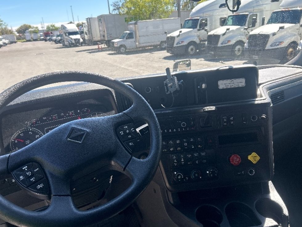 Sleeper Tractor-Heavy Duty Tractors-International-2023-LT625-Pensacola-FL-690,871\n\t\tmiles-$ 37,750 - Image 11