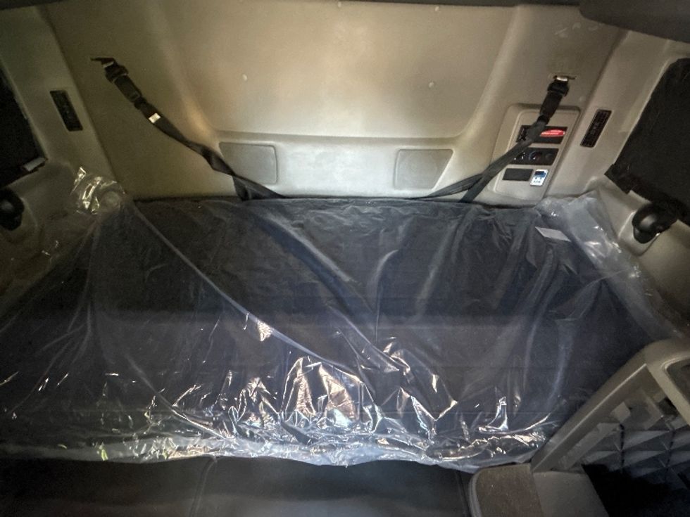 Sleeper Tractor-Heavy Duty Tractors-International-2023-LT625-Pensacola-FL-690,871\n\t\tmiles-$ 37,750 - Image 17