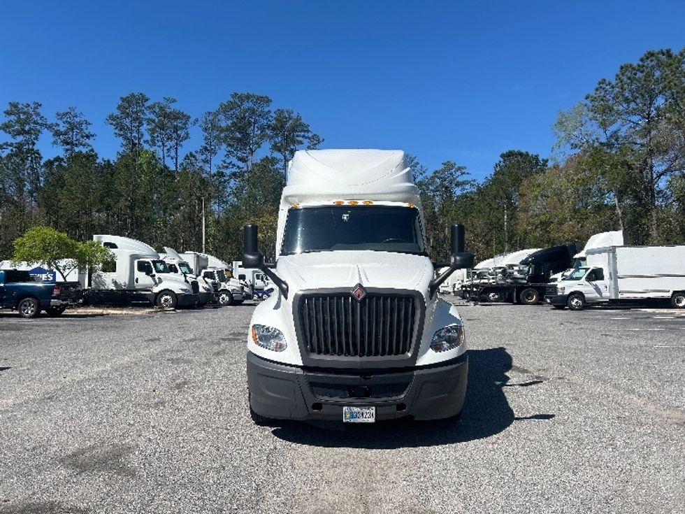 Sleeper Tractor-Heavy Duty Tractors-International-2023-LT625-Pensacola-FL-690,871\n\t\tmiles-$ 37,750 - Image 2