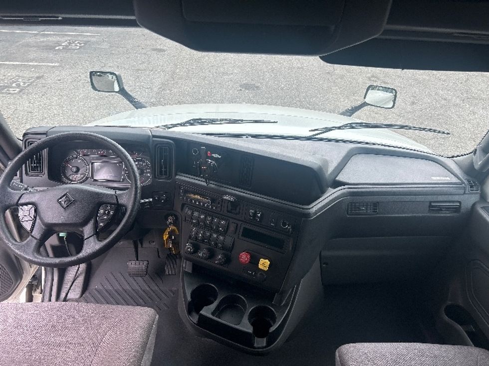 Sleeper Tractor-Heavy Duty Tractors-International-2023-LT625-Pensacola-FL-709,480\n\t\tmiles-$ 36,000 - Image 12