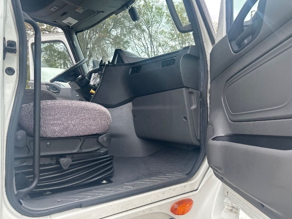 Sleeper Tractor-Heavy Duty Tractors-International-2023-LT625-Pensacola-FL-709,480\n\t\tmiles-$ 36,000 - Image 13