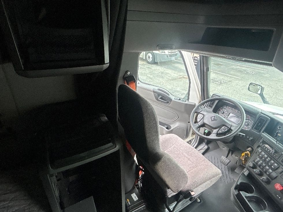 Sleeper Tractor-Heavy Duty Tractors-International-2023-LT625-Pensacola-FL-709,480\n\t\tmiles-$ 36,000 - Image 18