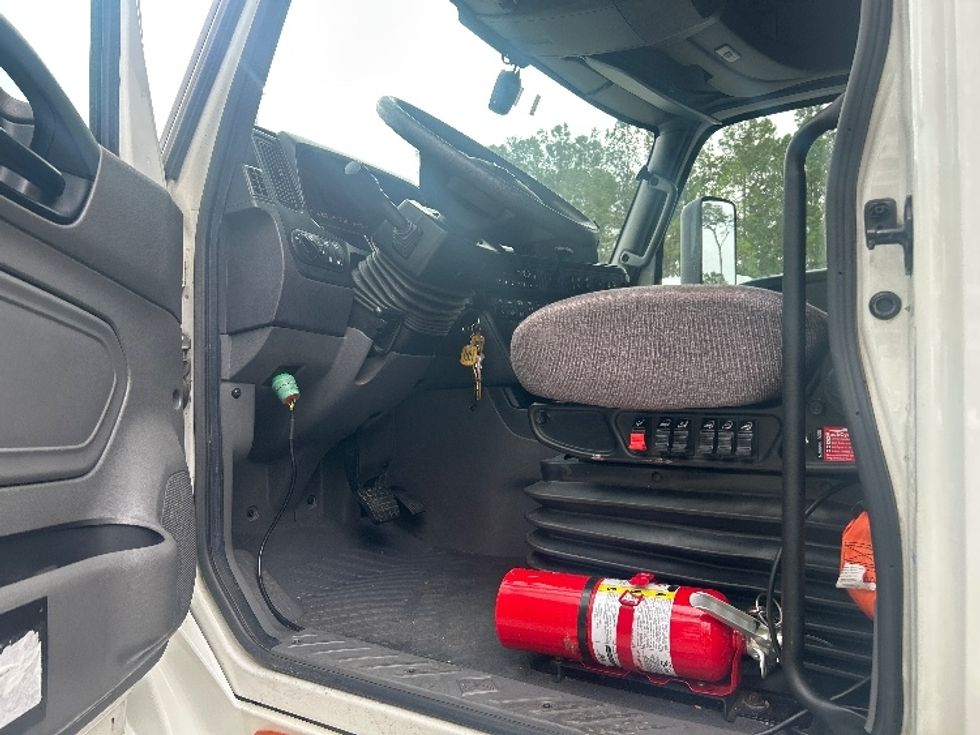 Sleeper Tractor-Heavy Duty Tractors-International-2023-LT625-Pensacola-FL-709,480\n\t\tmiles-$ 36,000 - Image 9