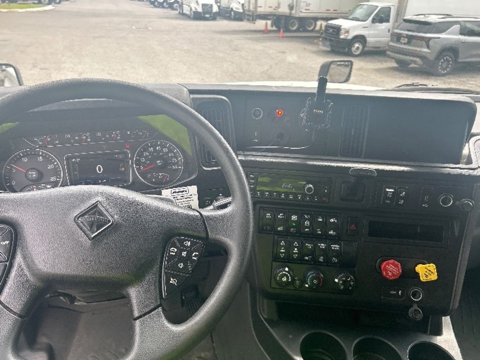 Sleeper Tractor-Heavy Duty Tractors-International-2023-LT625-Pensacola-FL-715,530\n\t\tmiles-$ 35,500 - Image 11
